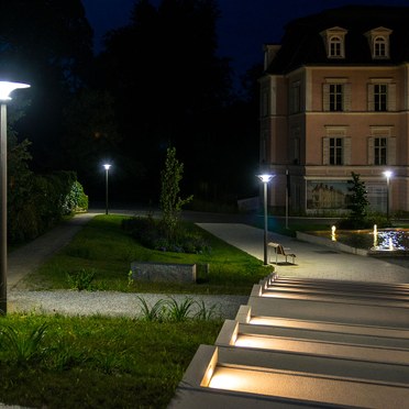 Adelie von Thorn auf dem Hauptplatz in Bad Gleichenberg